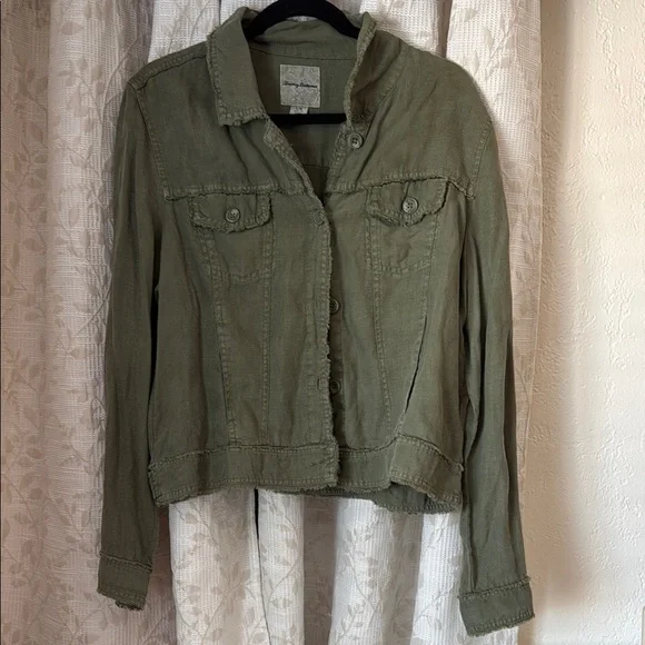 Tommy Bahama Women’s Green Utility Linen Shirt - Picture 8 of 12